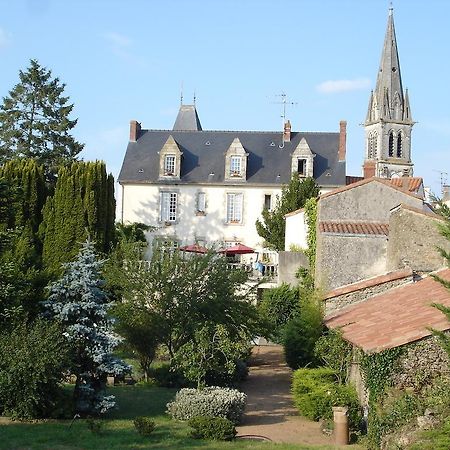Le Petit Chateau - Tiffauges Proche Puy Dufou Ngoại thất bức ảnh