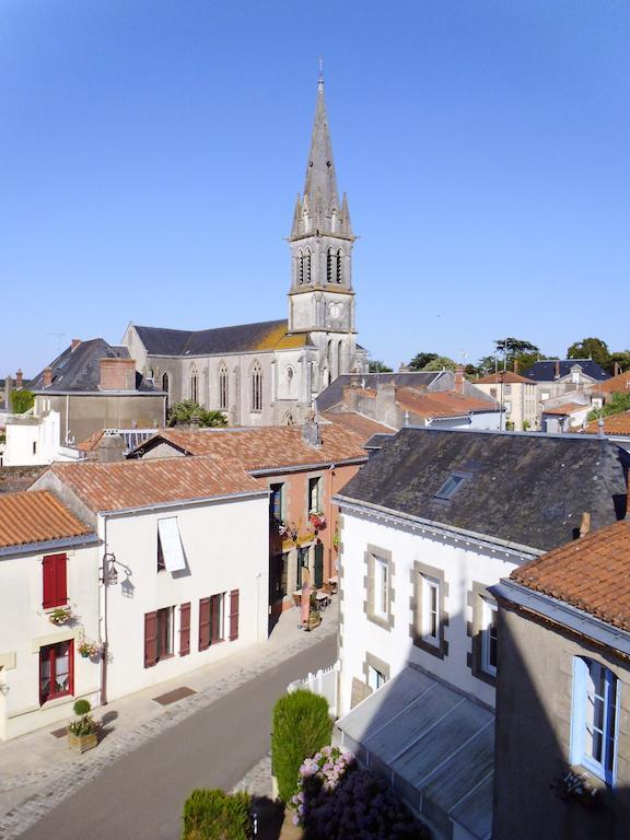 Le Petit Chateau - Tiffauges Proche Puy Dufou Ngoại thất bức ảnh