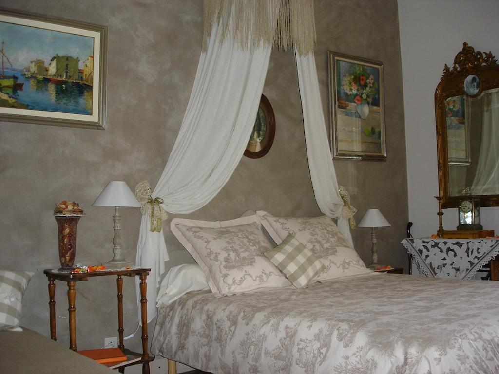 Le Petit Chateau - Tiffauges Proche Puy Dufou Phòng bức ảnh