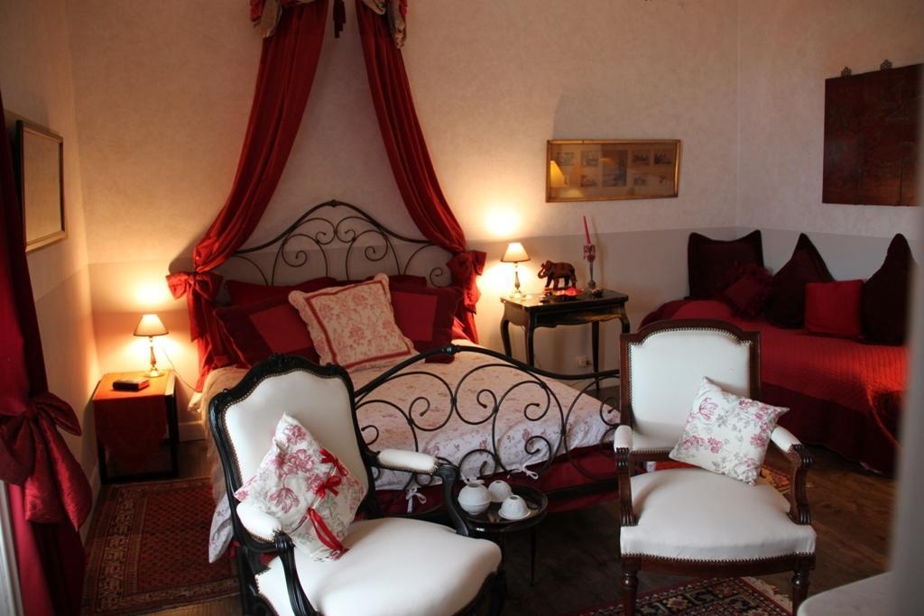 Le Petit Chateau - Tiffauges Proche Puy Dufou Phòng bức ảnh