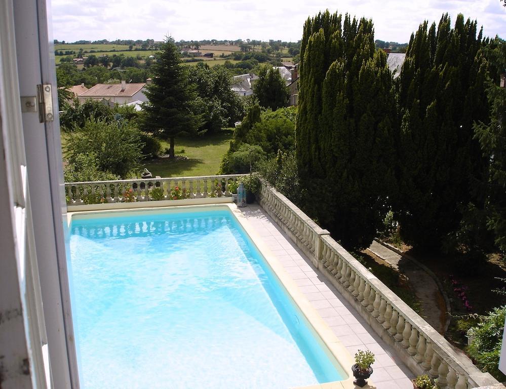 Le Petit Chateau - Tiffauges Proche Puy Dufou Ngoại thất bức ảnh