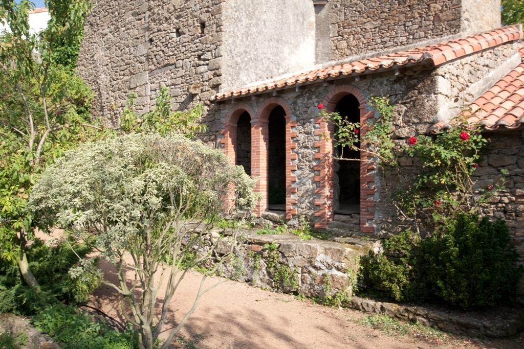 Le Petit Chateau - Tiffauges Proche Puy Dufou Ngoại thất bức ảnh